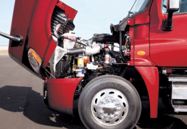 this image shows mobile truck engine repair in Phoenix, Arizona